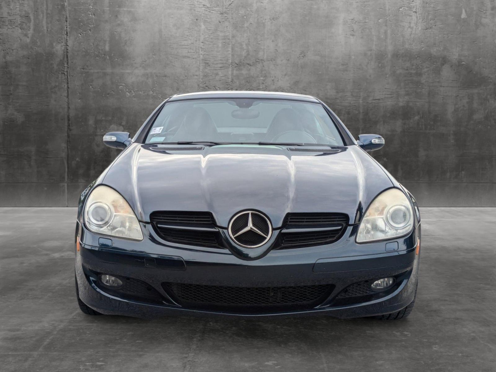 2006 Mercedes-Benz SLK-Class Vehicle Photo in Sarasota, FL 34231