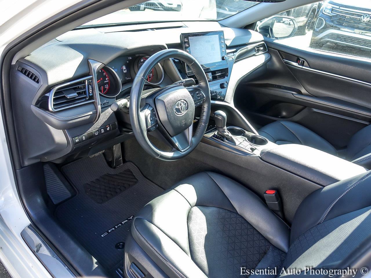 2022 Toyota Camry Vehicle Photo in Saint Charles, IL 60174