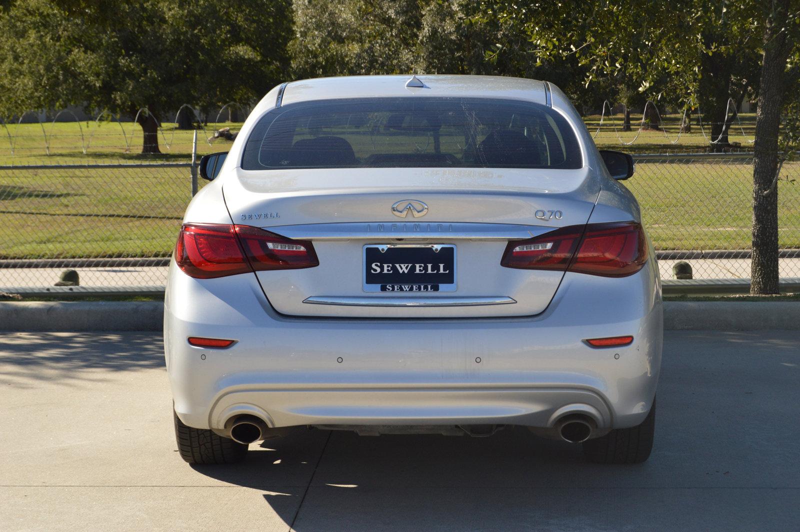 2015 INFINITI Q70 Vehicle Photo in Houston, TX 77090