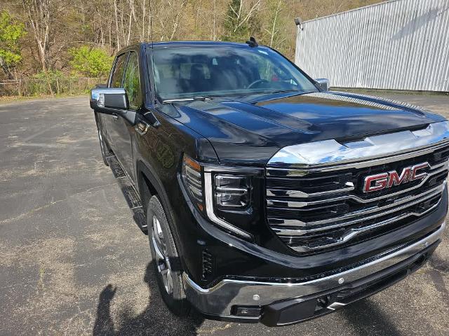 2024 GMC Sierra 1500 Vehicle Photo in GLENSHAW, PA 15116-1739