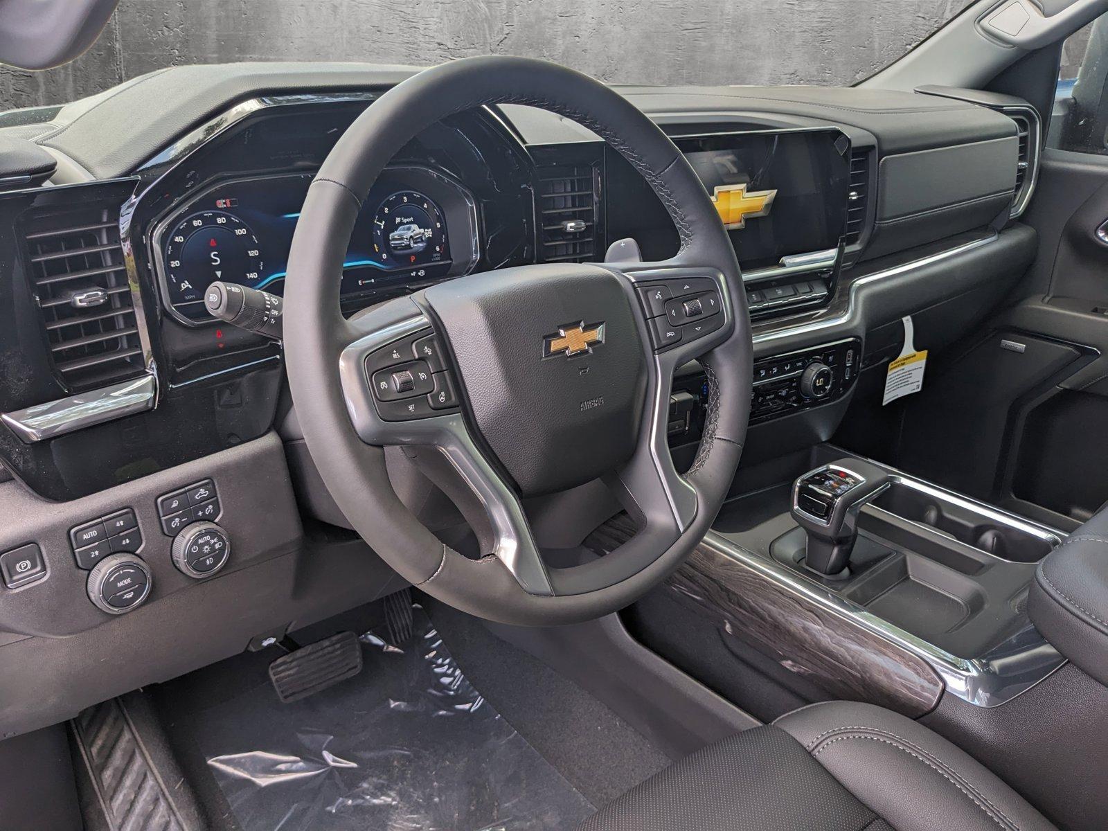 2024 Chevrolet Silverado 1500 Vehicle Photo in GREENACRES, FL 33463-3207