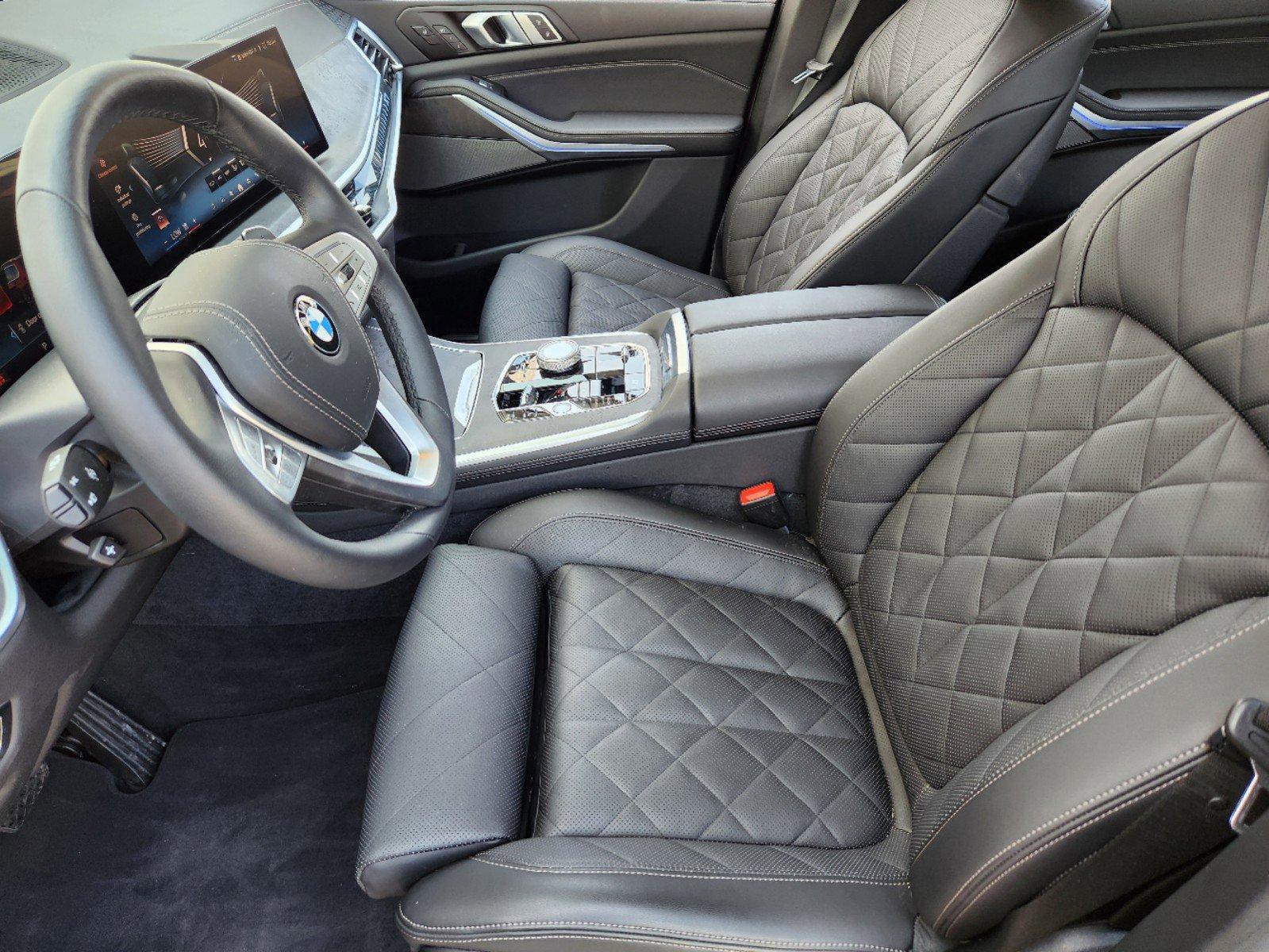 2024 BMW X7 xDrive40i Vehicle Photo in PLANO, TX 75024