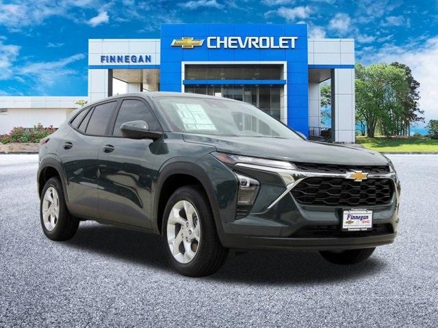 2025 Chevrolet Trax Vehicle Photo in ROSENBERG, TX 77471-5675