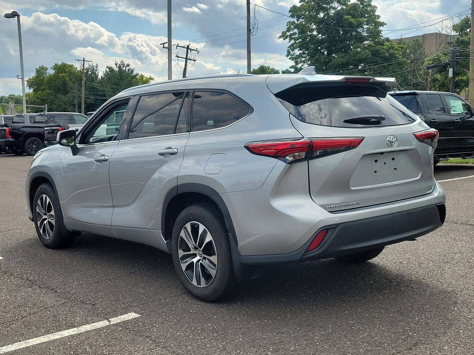 2021 Toyota Highlander Vehicle Photo in Trevose, PA 19053