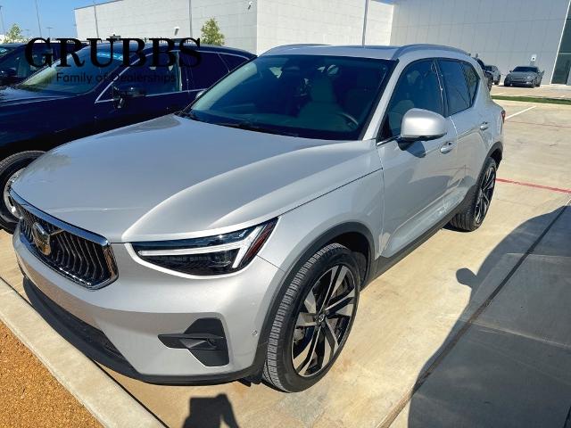 2024 Volvo XC40 Vehicle Photo in Grapevine, TX 76051