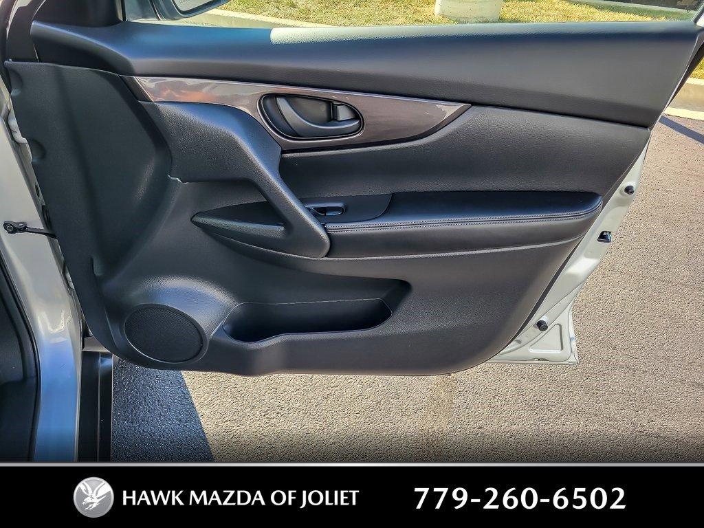 2019 Nissan Rogue Vehicle Photo in Saint Charles, IL 60174