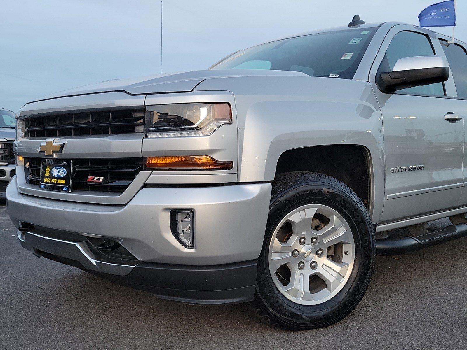 2017 Chevrolet Silverado 1500 Vehicle Photo in Saint Charles, IL 60174