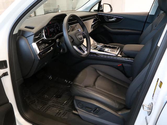 2024 Audi Q7 Vehicle Photo in LIBERTYVILLE, IL 60048-3287