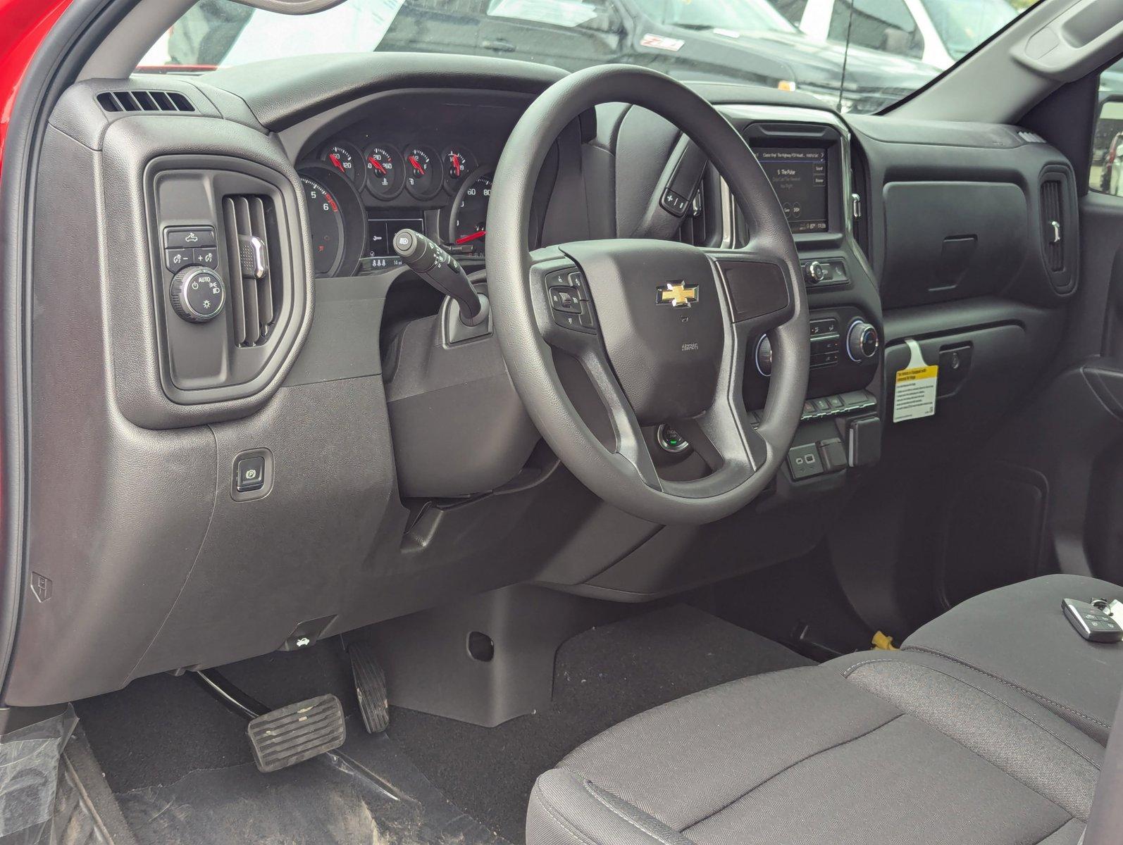 2024 Chevrolet Silverado 1500 Vehicle Photo in PEMBROKE PINES, FL 33024-6534