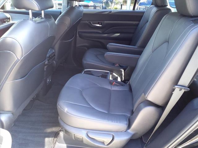 2024 Toyota Grand Highlander Vehicle Photo in DENTON, TX 76210-9321