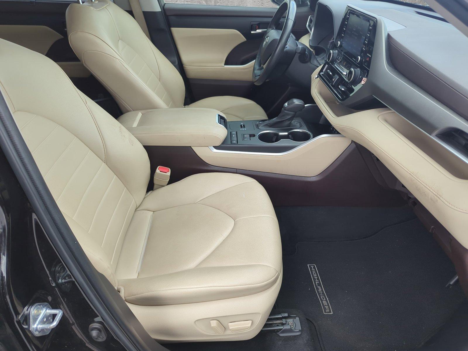 2022 Toyota Highlander Vehicle Photo in Ft. Myers, FL 33907