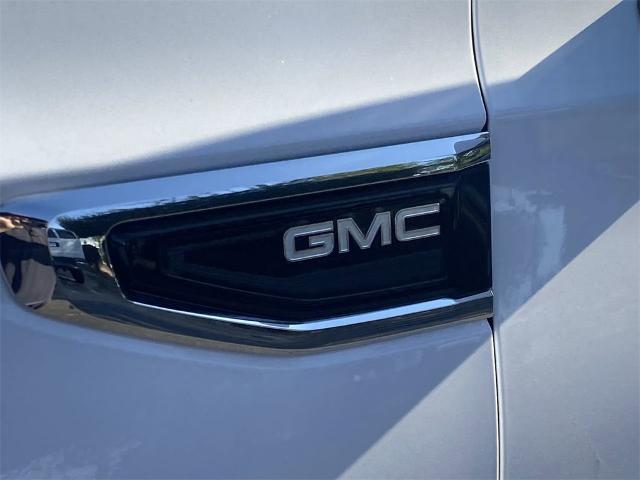 2024 GMC Yukon Vehicle Photo in GOODYEAR, AZ 85338-1310