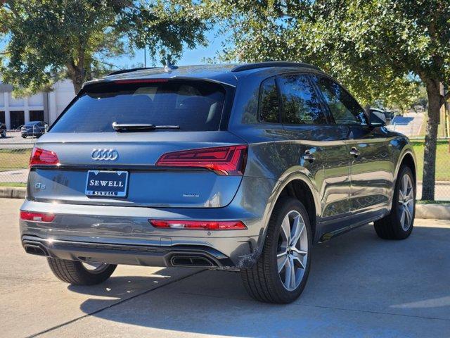 2025 Audi Q5 Vehicle Photo in HOUSTON, TX 77090