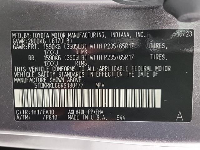 2024 Toyota Sienna Vehicle Photo in Oshkosh, WI 54904