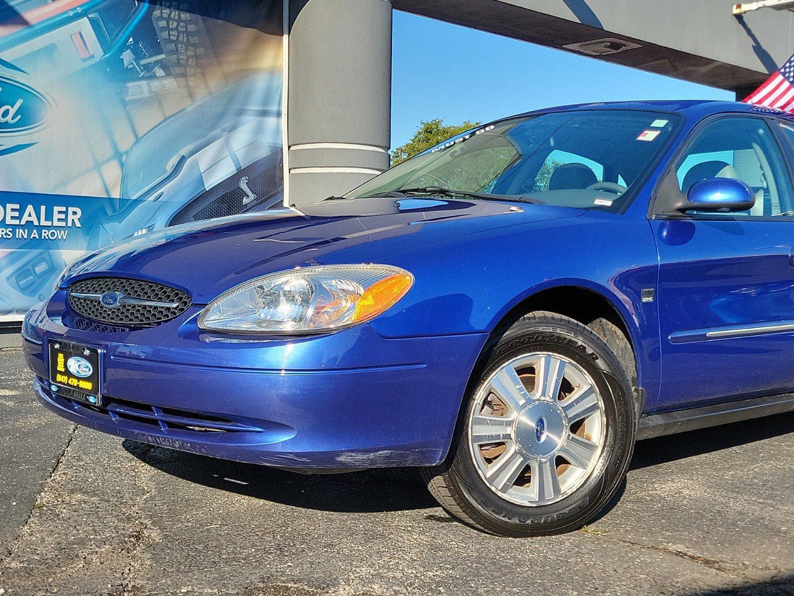 2003 Ford Taurus Vehicle Photo in Saint Charles, IL 60174