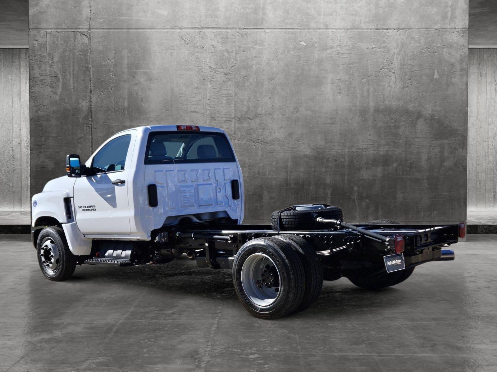 2024 Chevrolet Silverado 4500 HD Vehicle Photo in AMARILLO, TX 79103-4111