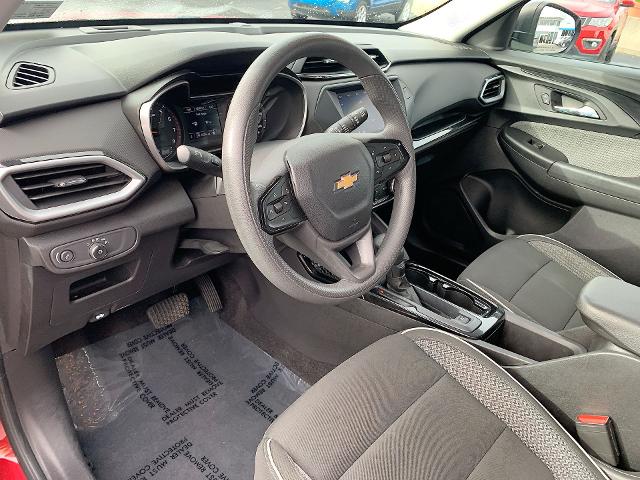 2021 Chevrolet Trailblazer Vehicle Photo in MOON TOWNSHIP, PA 15108-2571