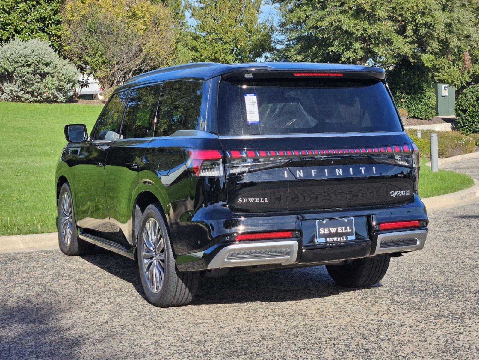 2025 INFINITI QX80 Vehicle Photo in Fort Worth, TX 76132