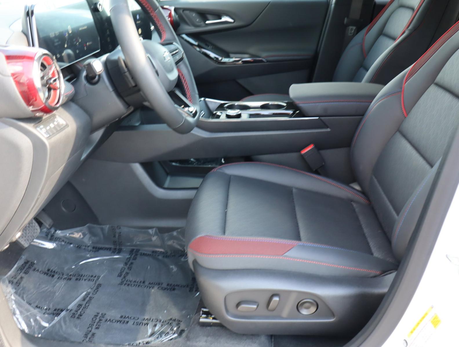 2025 Chevrolet Equinox Vehicle Photo in LOS ANGELES, CA 90007-3794