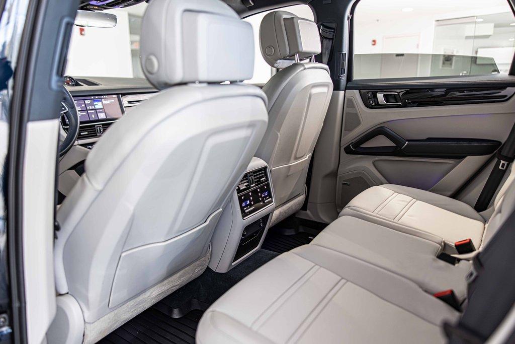 2021 Porsche Cayenne Vehicle Photo in Plainfield, IL 60586