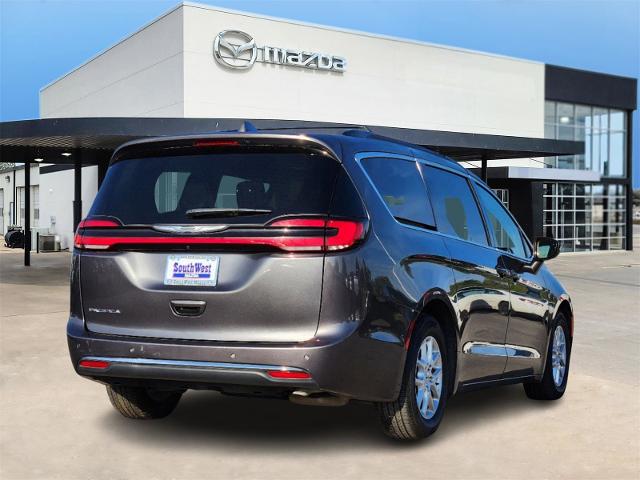 2022 Chrysler Pacifica Vehicle Photo in Lawton, OK 73505