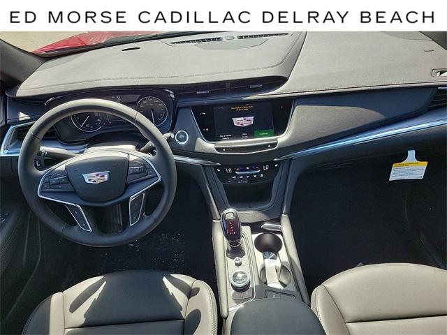 2024 Cadillac XT5 Vehicle Photo in DELRAY BEACH, FL 33483-3294