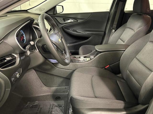 2024 Chevrolet Malibu Vehicle Photo in JOLIET, IL 60435-8135