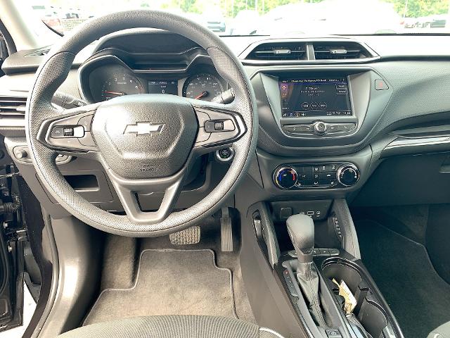 2022 Chevrolet Trailblazer Vehicle Photo in MOON TOWNSHIP, PA 15108-2571