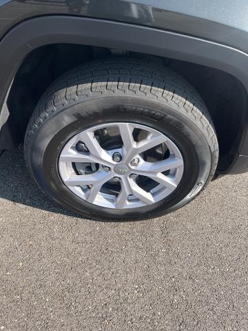 2022 Jeep Grand Cherokee L Vehicle Photo in Jackson, OH 45640-9766