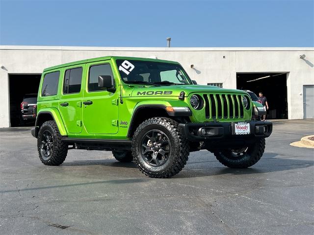 Used 2019 Jeep Wrangler Unlimited Moab with VIN 1C4HJXEG0KW575729 for sale in Naperville, IL