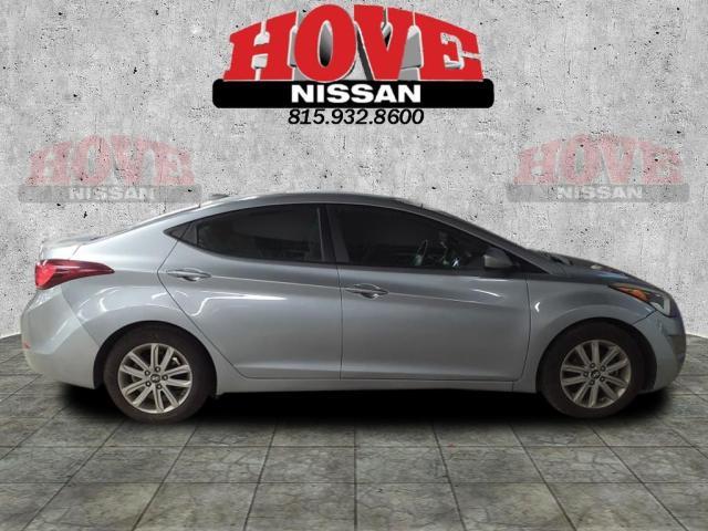 Used 2016 Hyundai Elantra SE with VIN 5NPDH4AE7GH660870 for sale in Bradley, IL