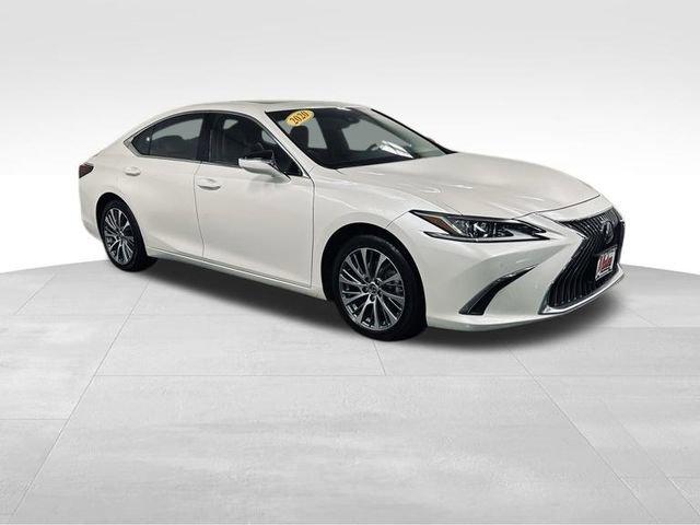 2020 Lexus ES Vehicle Photo in MEDINA, OH 44256-9631