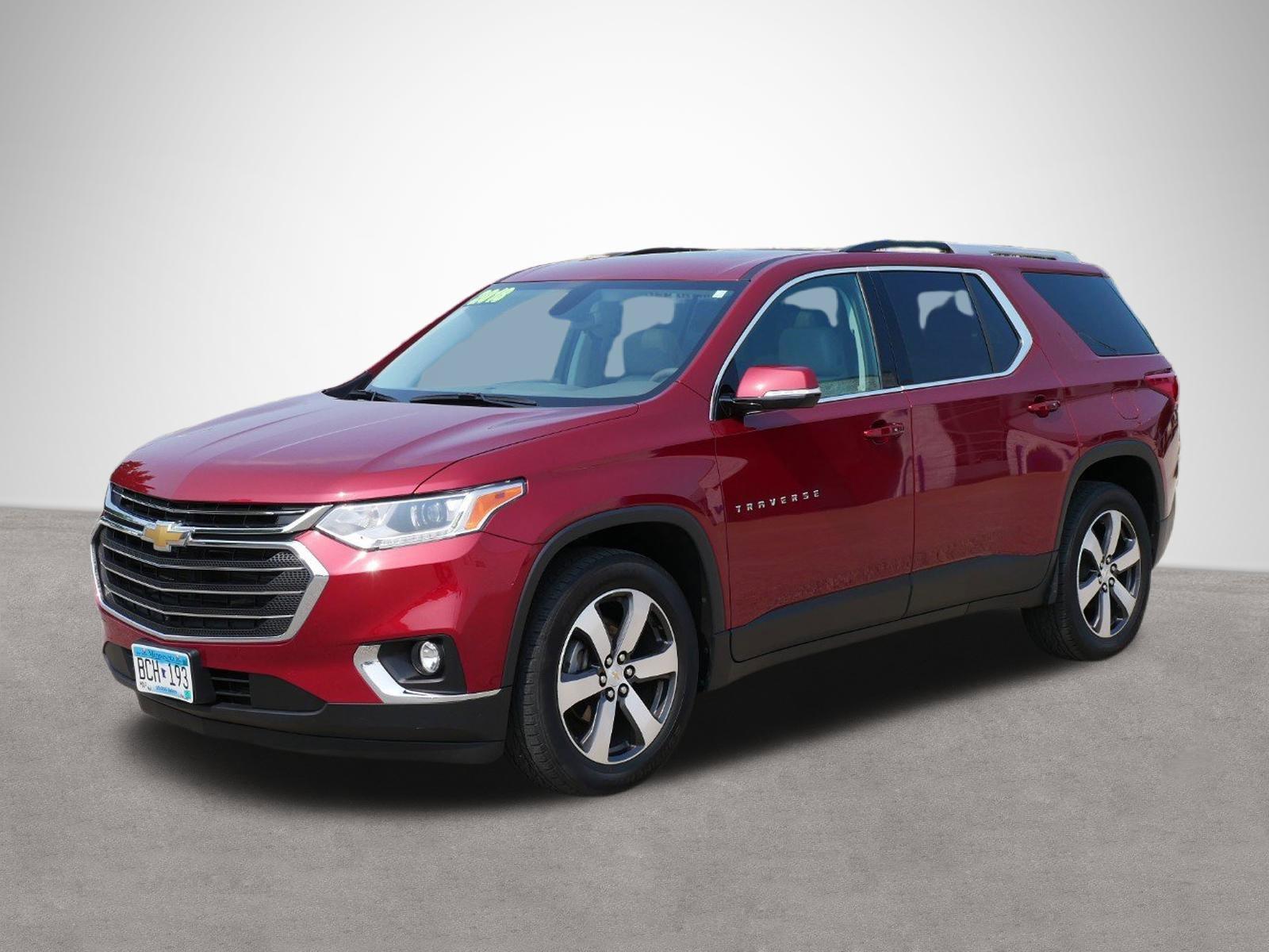 Used 2018 Chevrolet Traverse 3LT with VIN 1GNEVHKWXJJ127669 for sale in Owatonna, Minnesota