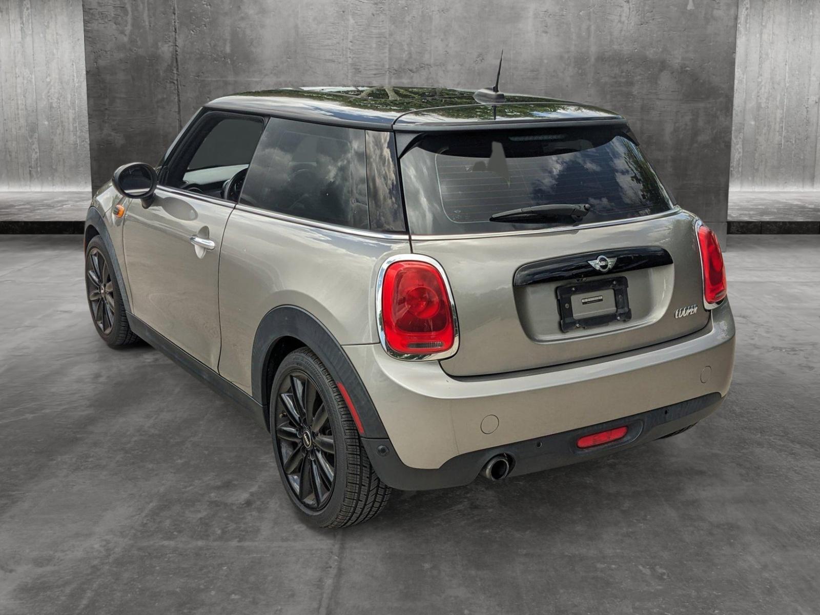 2018 MINI Cooper Hardtop 2 Door Vehicle Photo in Pembroke Pines , FL 33027