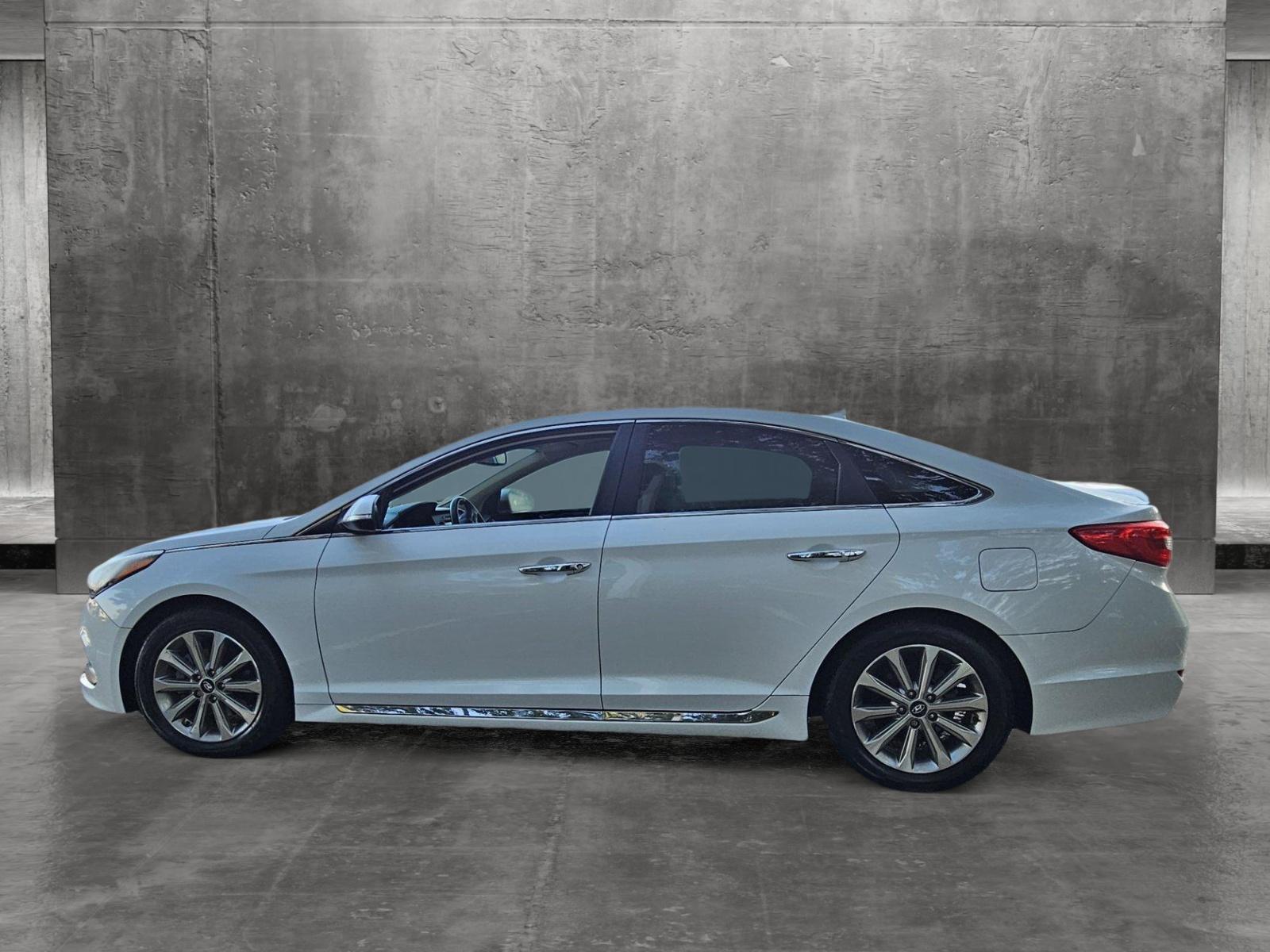 2016 Hyundai SONATA Vehicle Photo in Clearwater, FL 33764