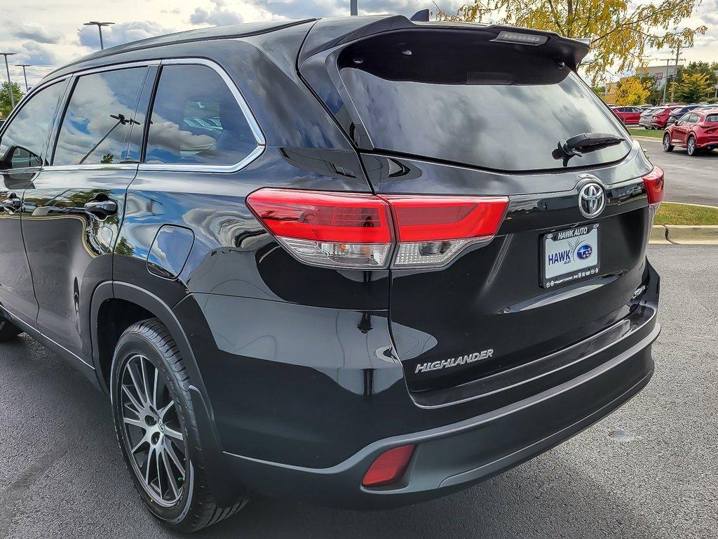 2018 Toyota Highlander Vehicle Photo in Saint Charles, IL 60174