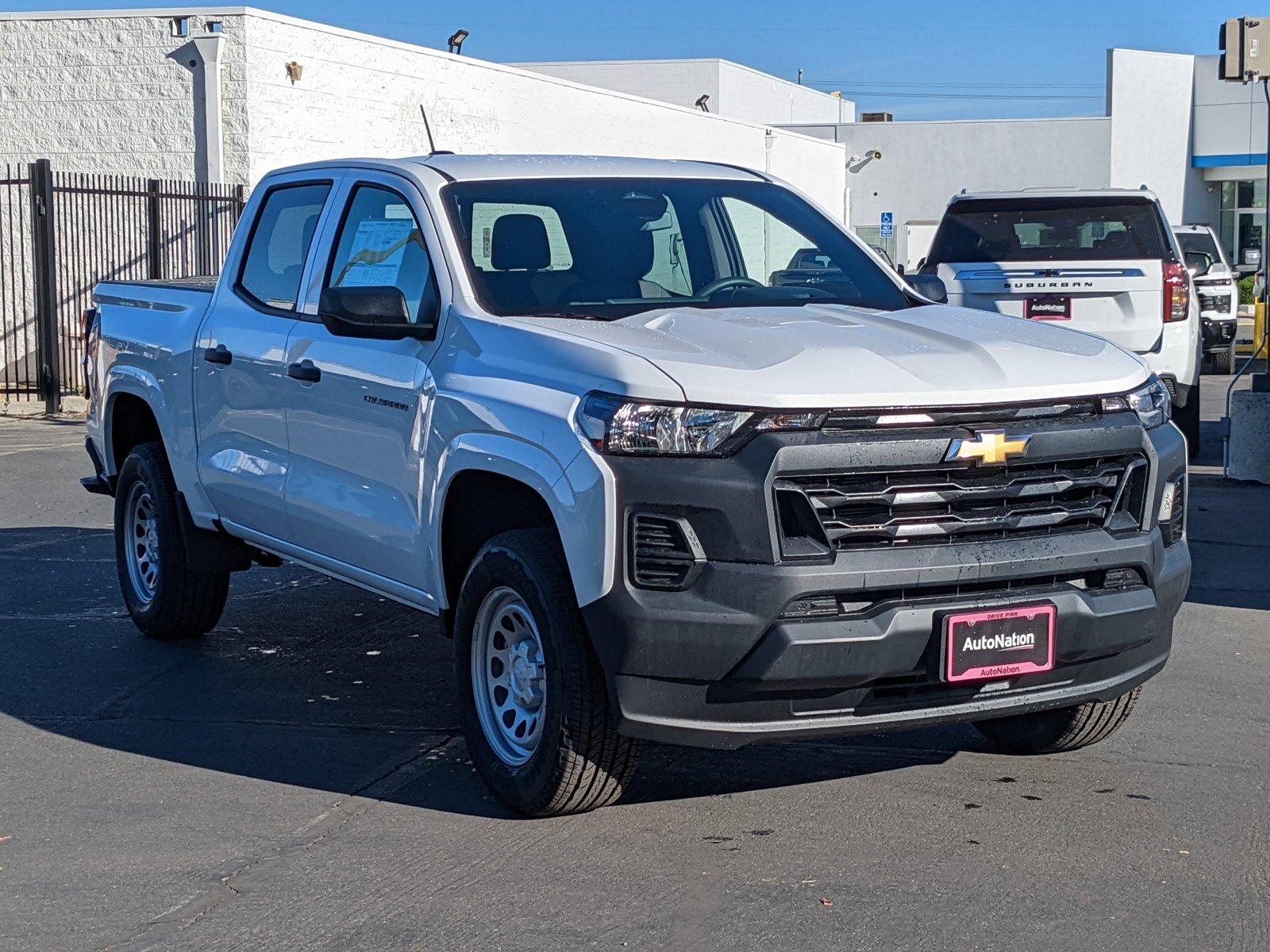 2024 Chevrolet Colorado Vehicle Photo in VALENCIA, CA 91355-1705