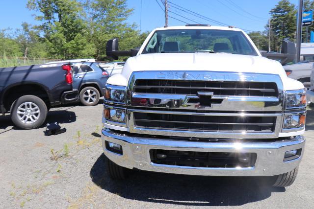 2024 Chevrolet Silverado 5500 HD Vehicle Photo in MONTICELLO, NY 12701-3853