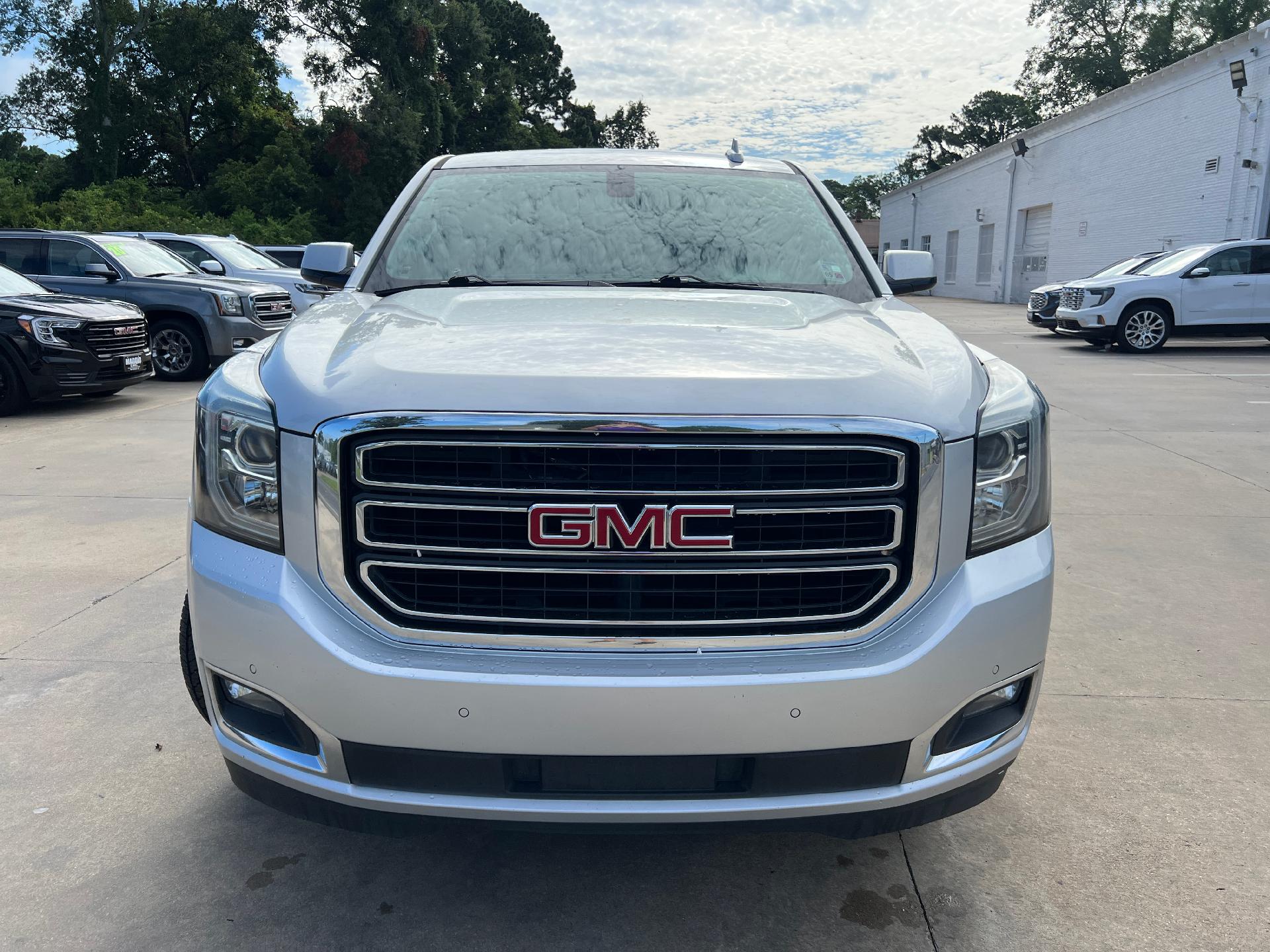 Used 2020 GMC Yukon XL SLE with VIN 1GKS1FKC4LR180054 for sale in New Roads, LA