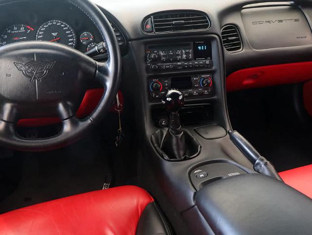 2003 Chevrolet Corvette Vehicle Photo in LIBERTYVILLE, IL 60048-3287