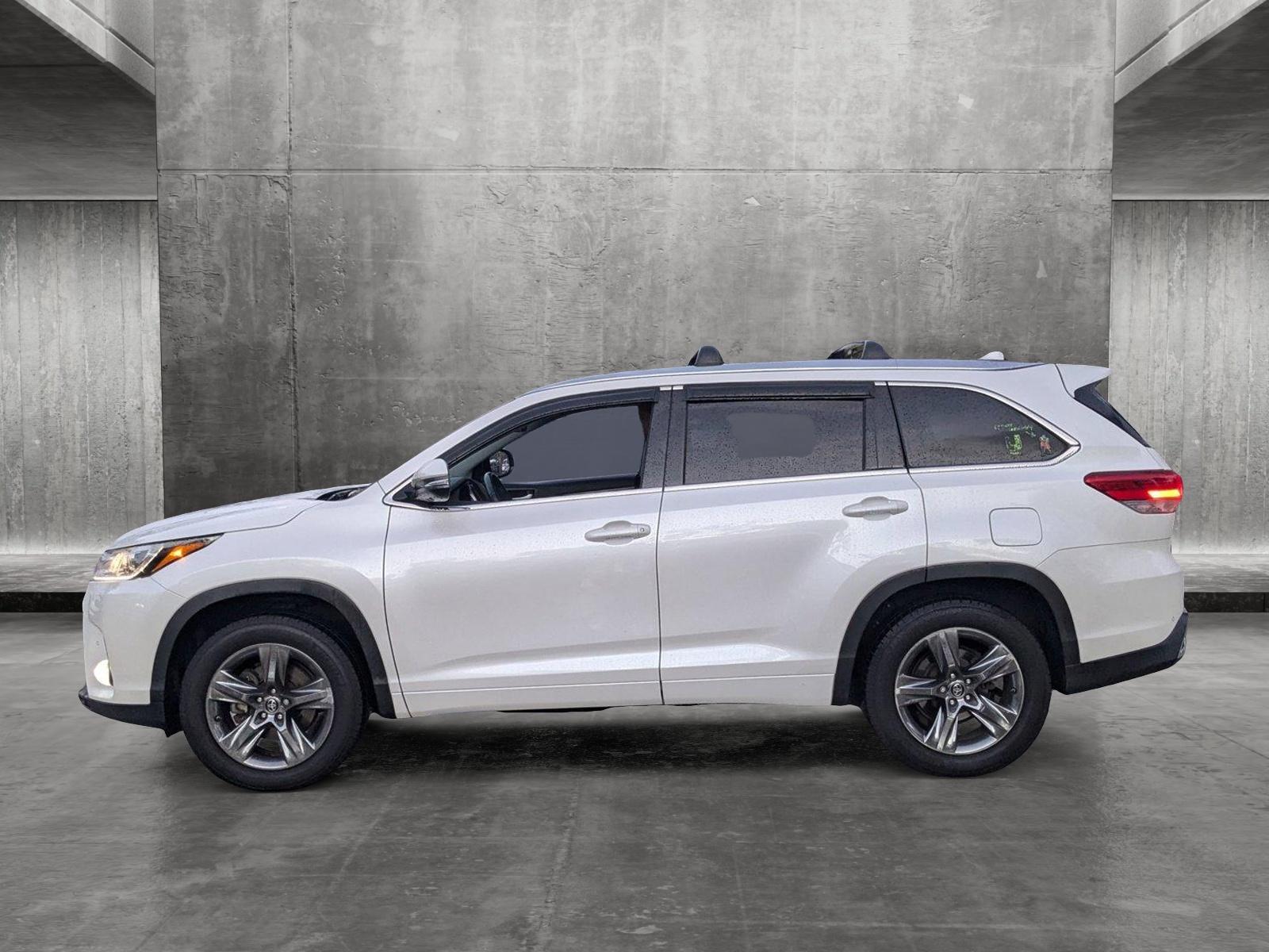 2019 Toyota Highlander Vehicle Photo in Coconut Creek, FL 33073