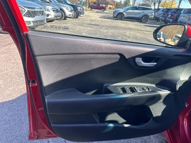 2020 Kia Rio 5-Door Vehicle Photo in Canton, MI 48188