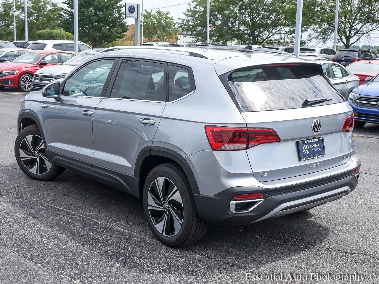 2024 Volkswagen Taos Vehicle Photo in Saint Charles, IL 60174