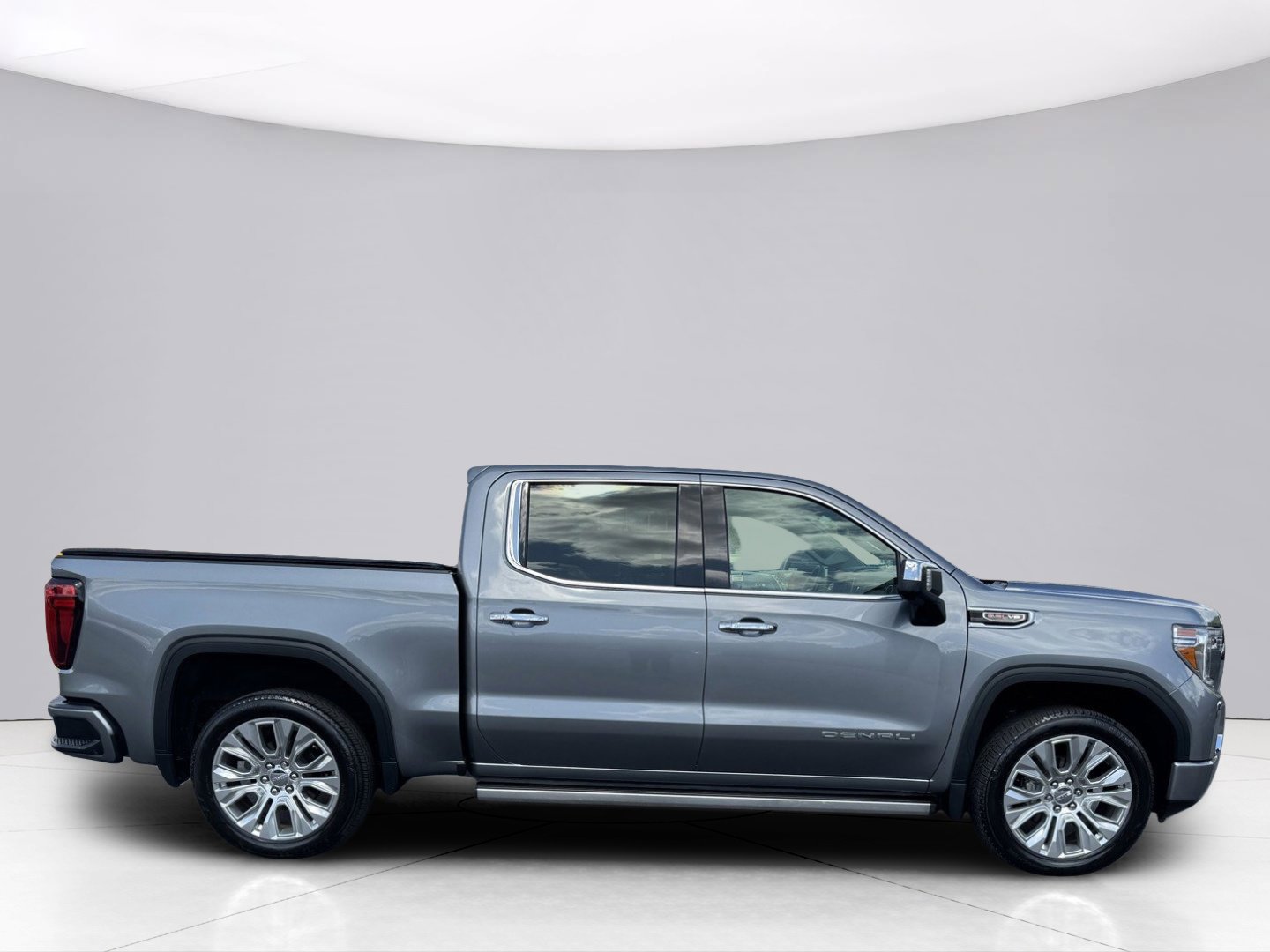 2021 GMC Sierra 1500 Vehicle Photo in LEOMINSTER, MA 01453-2952