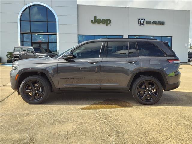 2024 Jeep Grand Cherokee Vehicle Photo in ROSENBERG, TX 77471