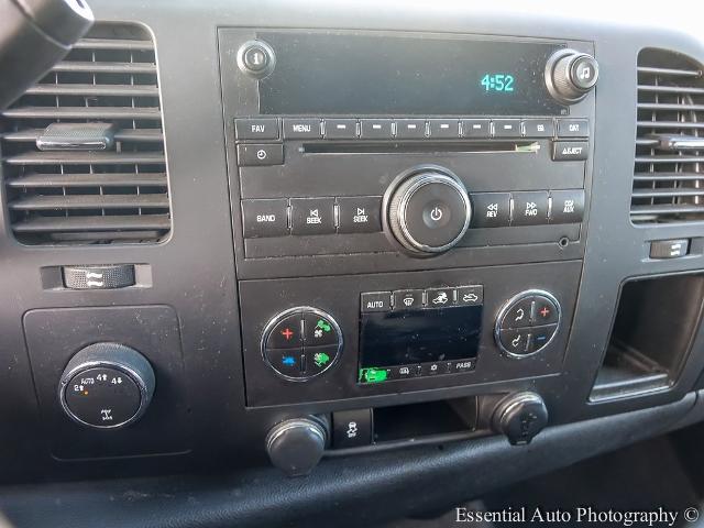 2013 Chevrolet Silverado 1500 Vehicle Photo in OAK LAWN, IL 60453-2517