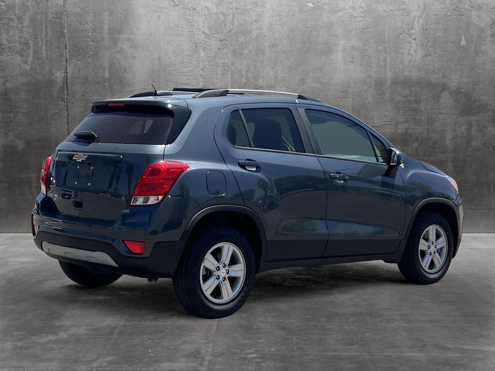 2022 Chevrolet Trax Vehicle Photo in VALENCIA, CA 91355-1705