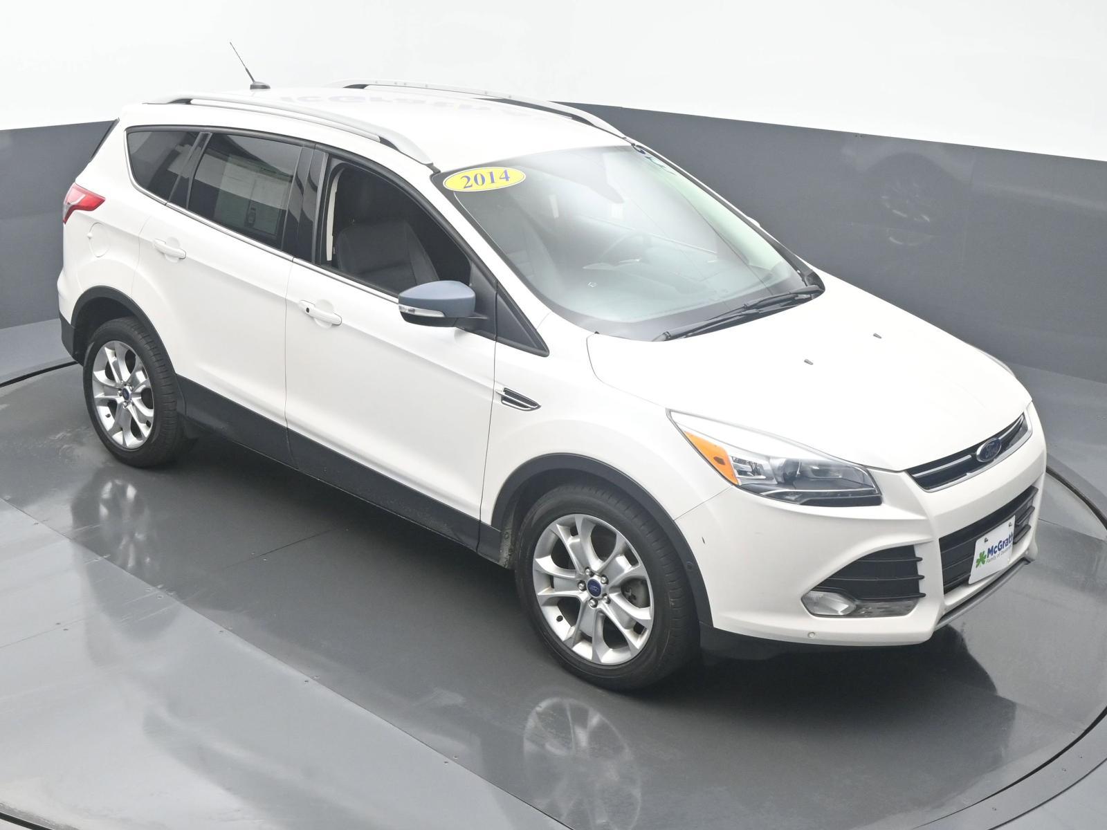 2014 Ford Escape Vehicle Photo in Cedar Rapids, IA 52402