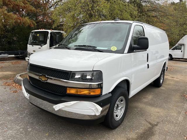 2025 Chevrolet Express Cargo 2500 Vehicle Photo in ALCOA, TN 37701-3235