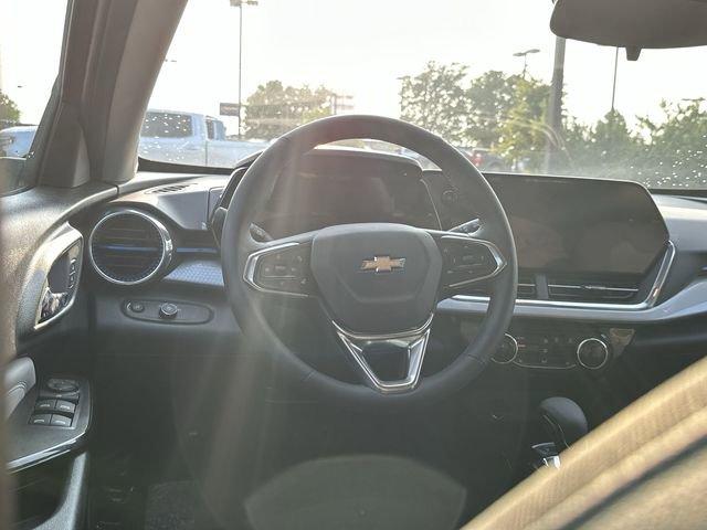 2025 Chevrolet Trax Vehicle Photo in GREELEY, CO 80634-4125